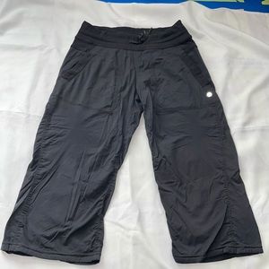 Lululemon size 6 pants